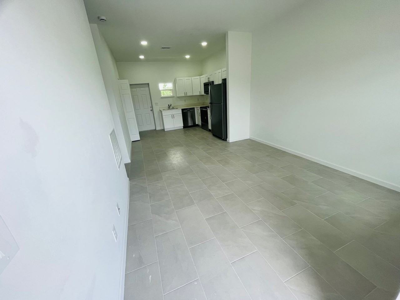 830 Wildflower St - Photo 5 of 18