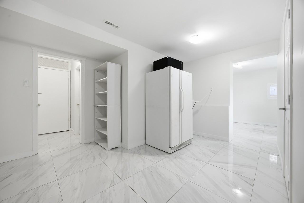 1106 Duthie Avenue - Photo 3 of 25