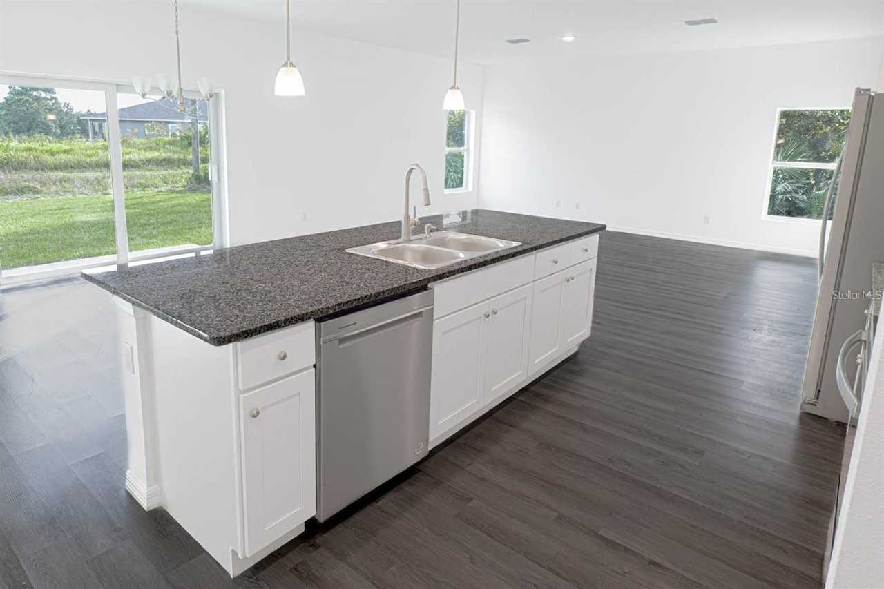 1618 Wainwright St Se - Photo 6 of 24