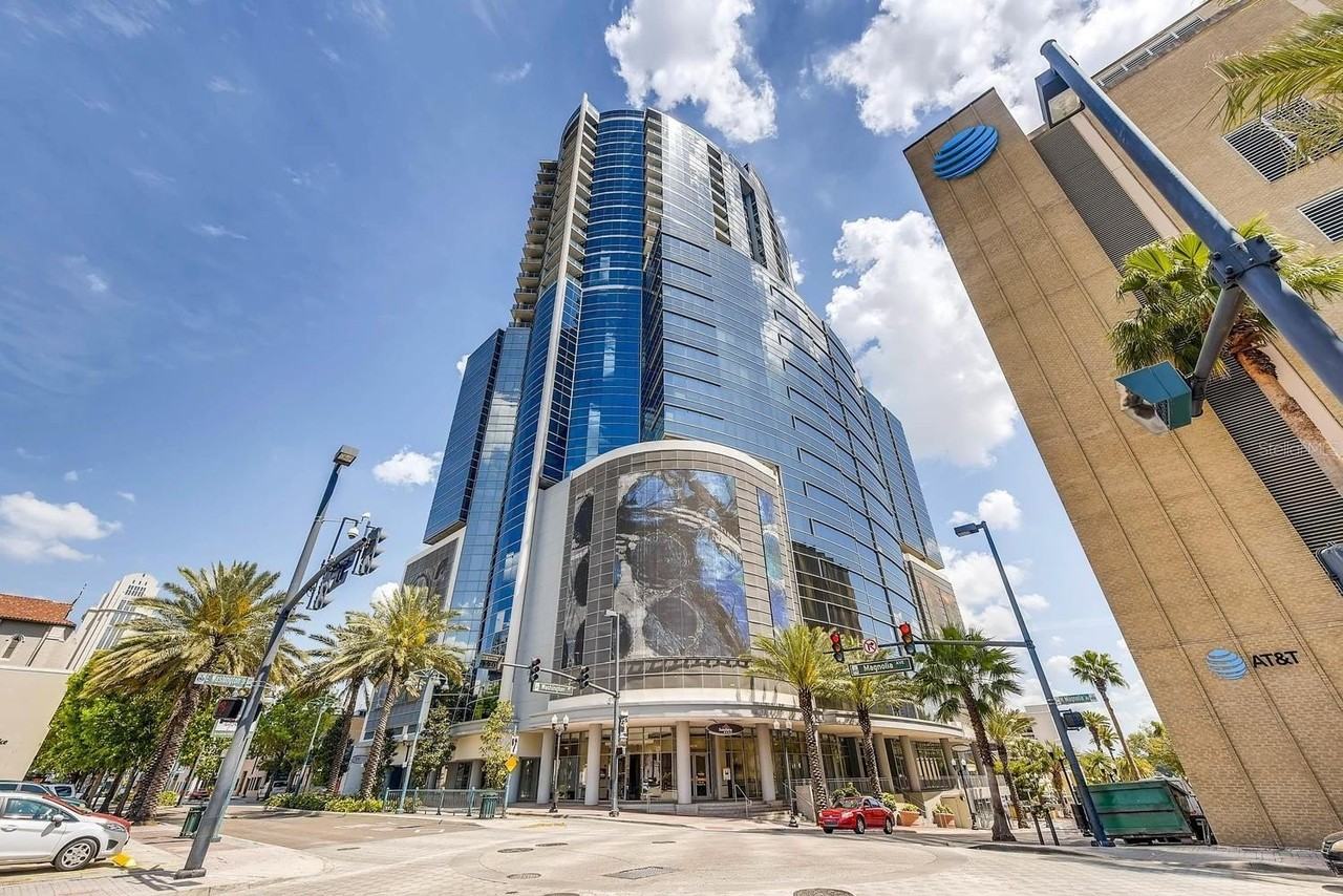 1112 E Washington St - Photo 2 of 17