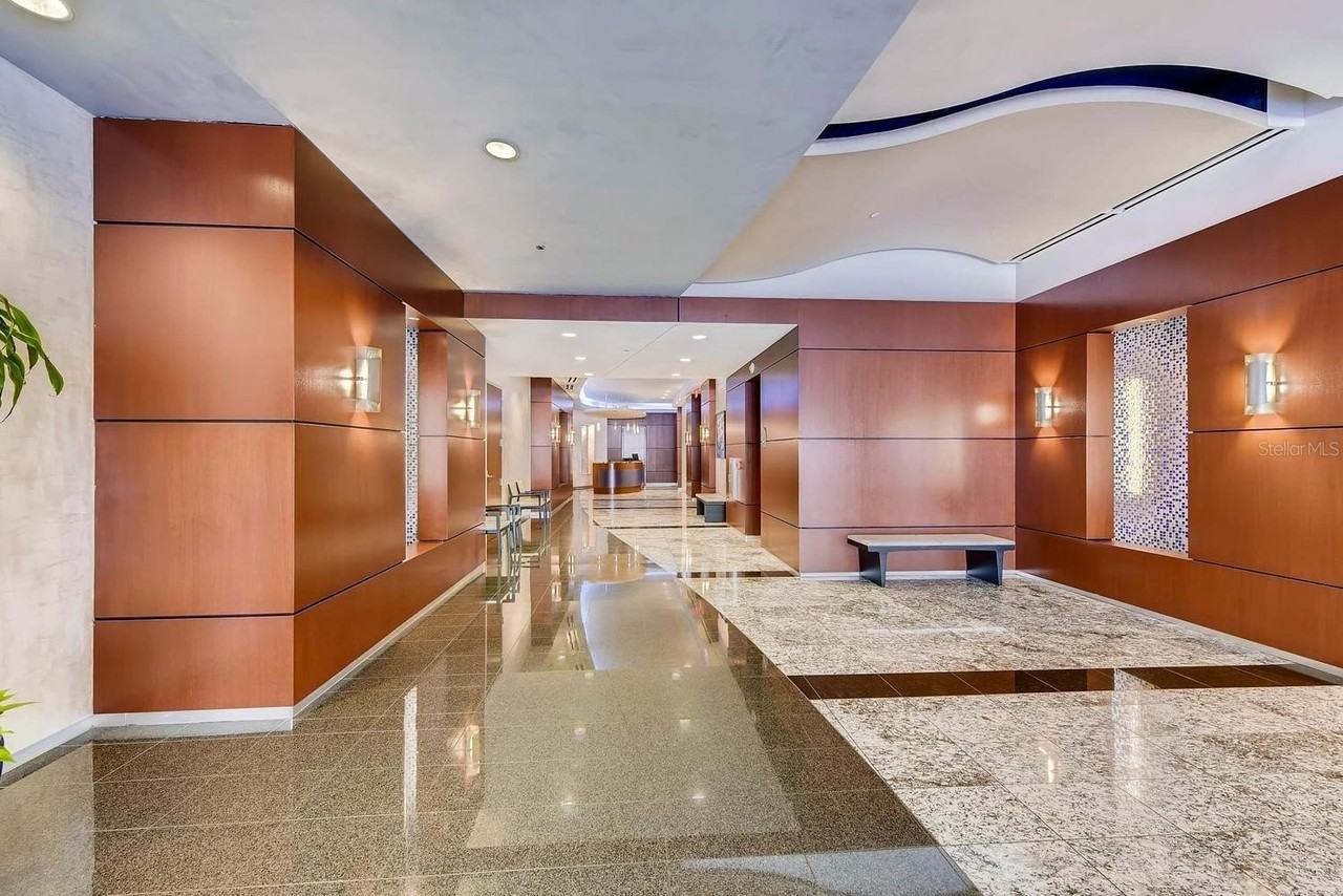 1112 E Washington St - Photo 3 of 17