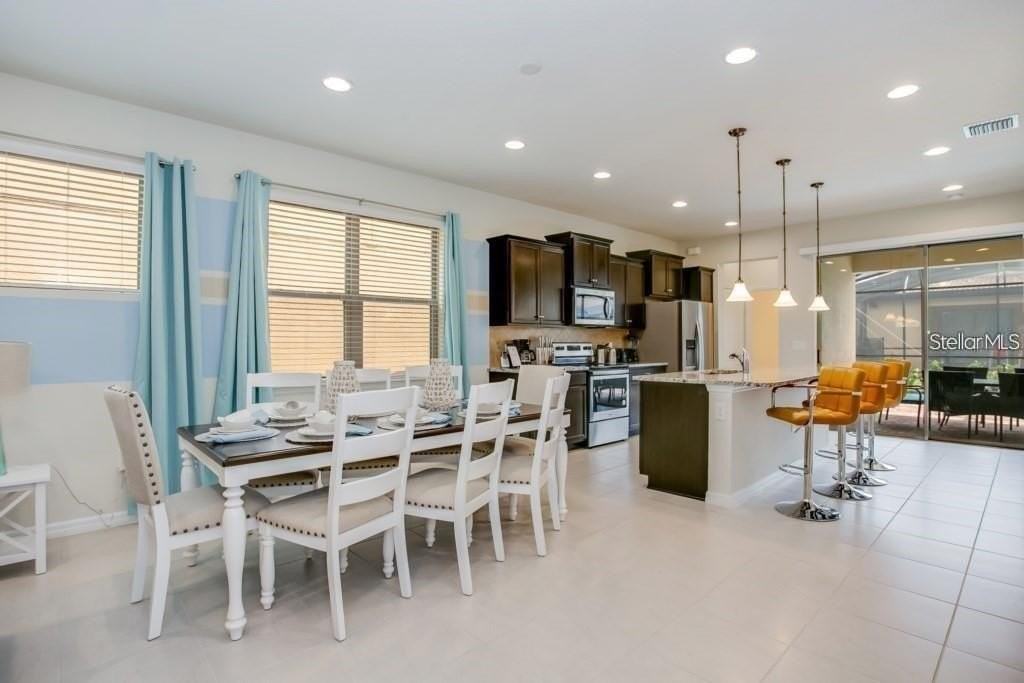 8816 Corcovado Dr - Photo 7 of 41