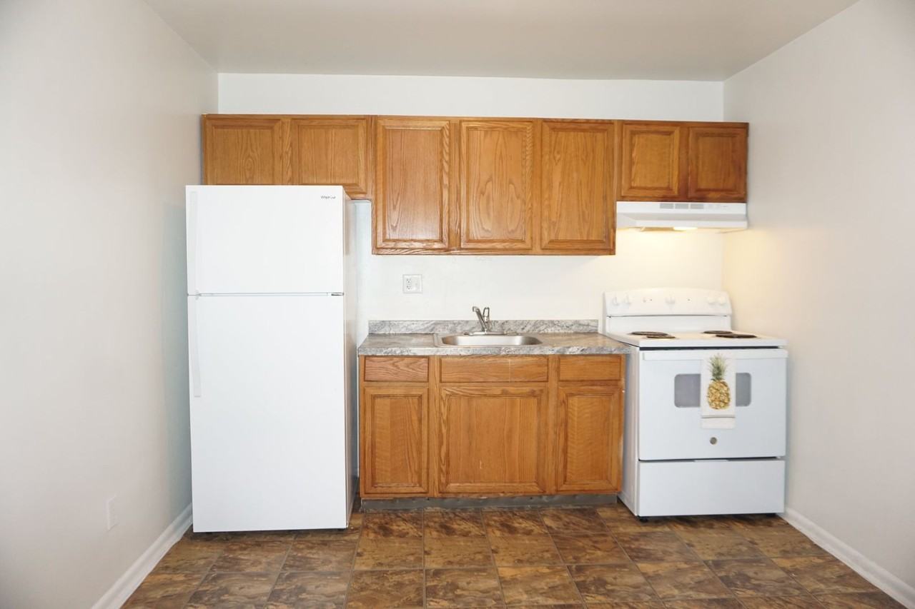 Oakwood Apartments - Photo 6 of 16
