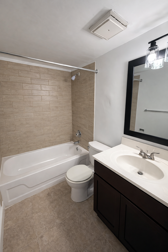 Monroe Park Towers Apartments - Photo 4 of 7