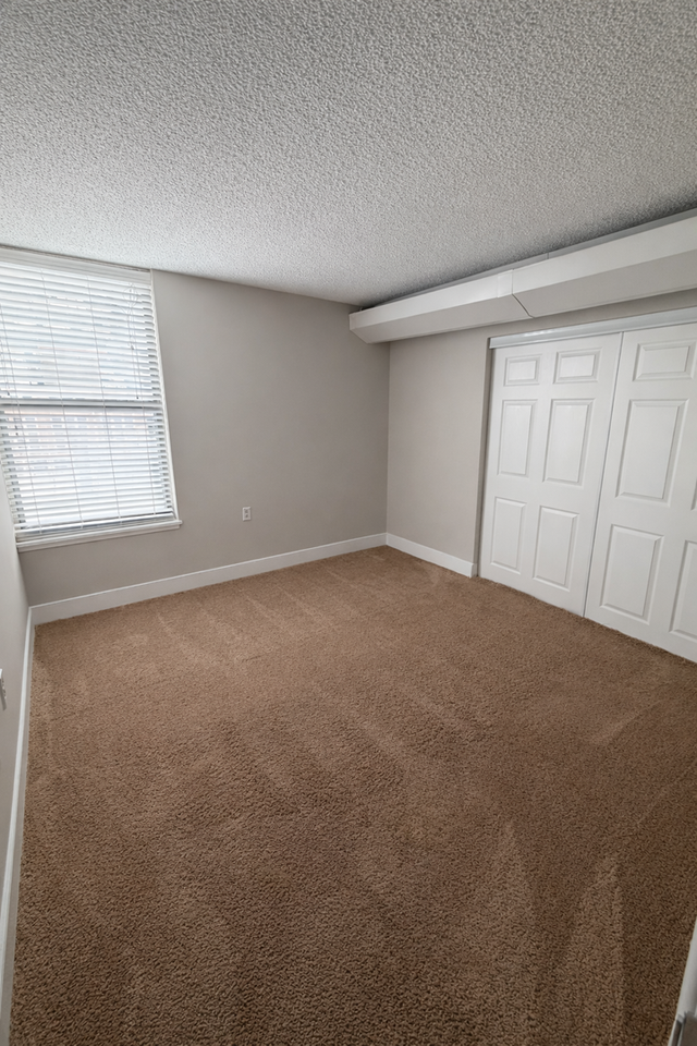 Monroe Park Towers Apartments - Photo 5 of 7