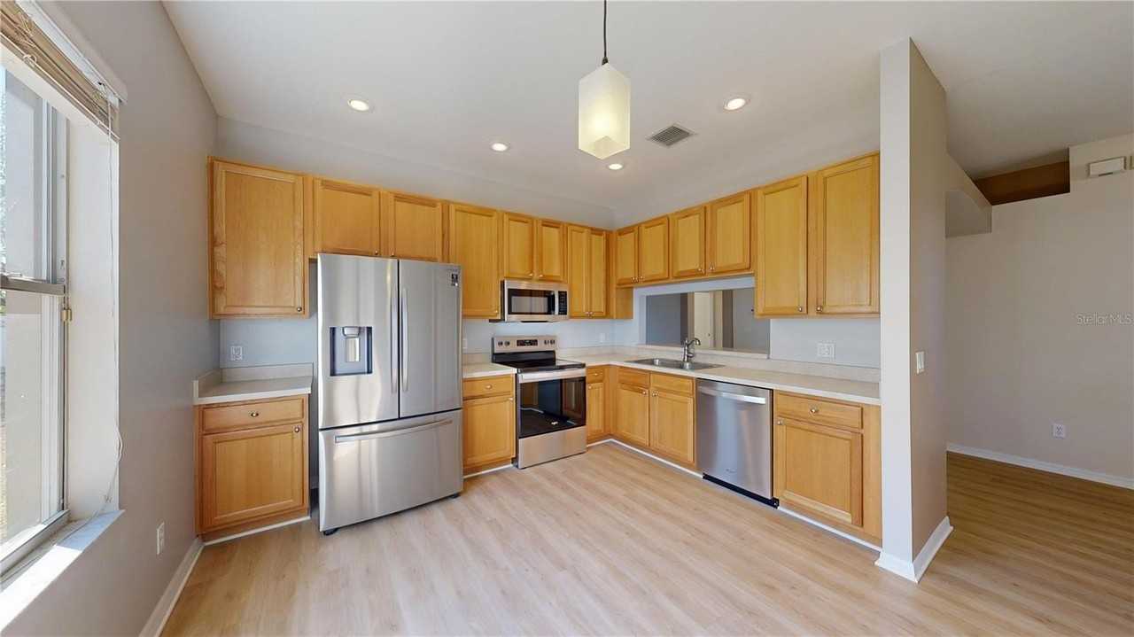 1853 Atlantic Dr - Photo 6 of 47