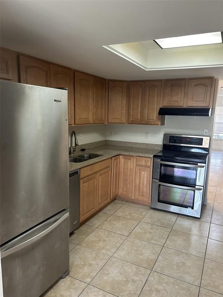 8334 Dr Martin Luther King Jr St N - Photo 5 of 16