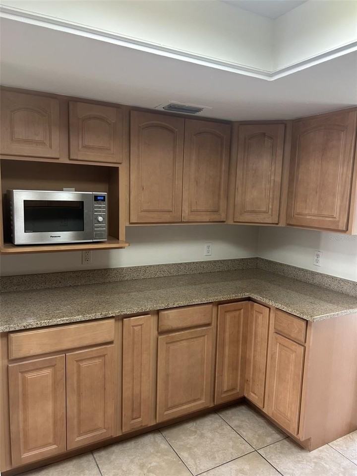 8334 Dr Martin Luther King Jr St N - Photo 6 of 16