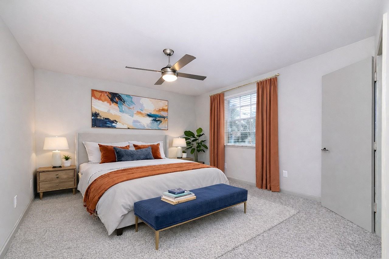 Kensington Columbia - Photo 3 of 32