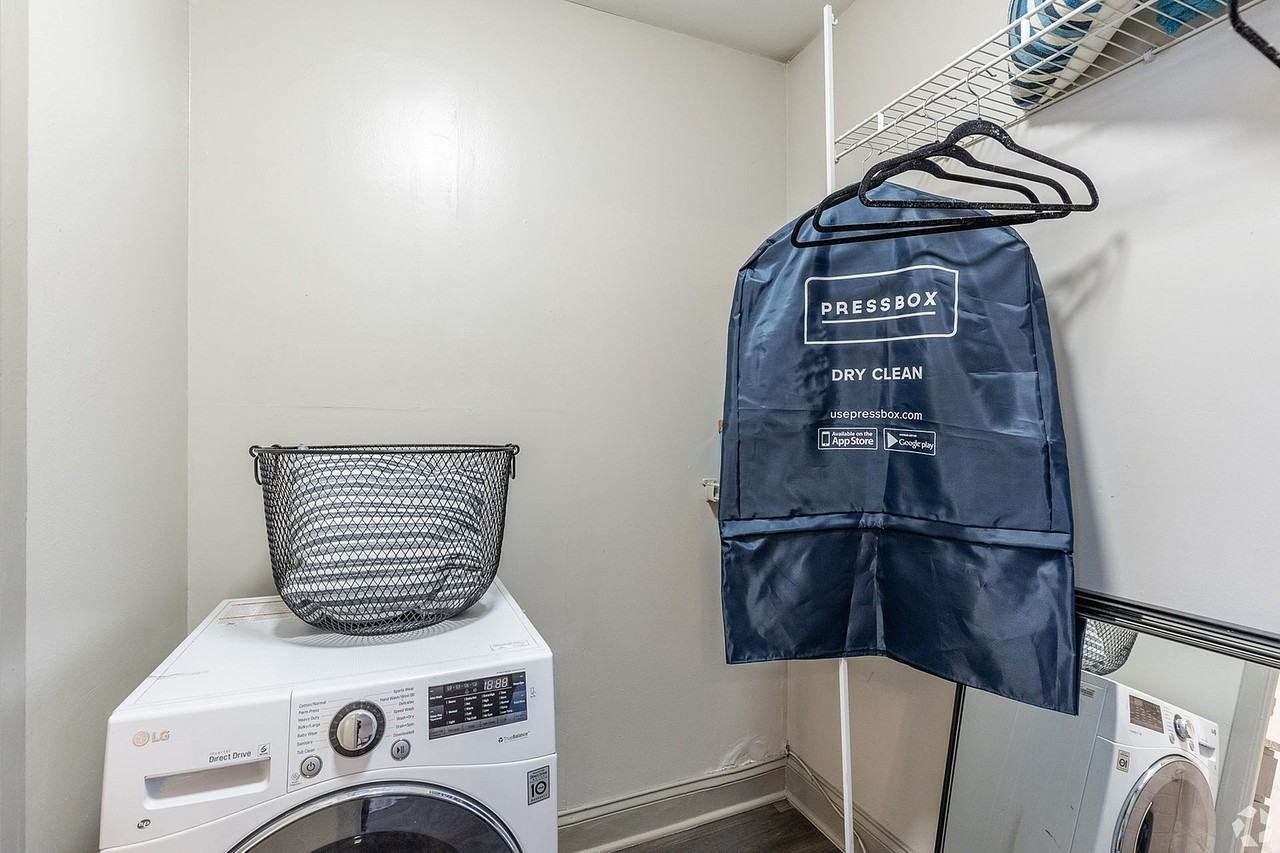 500 Fifth - Photo 7 of 23