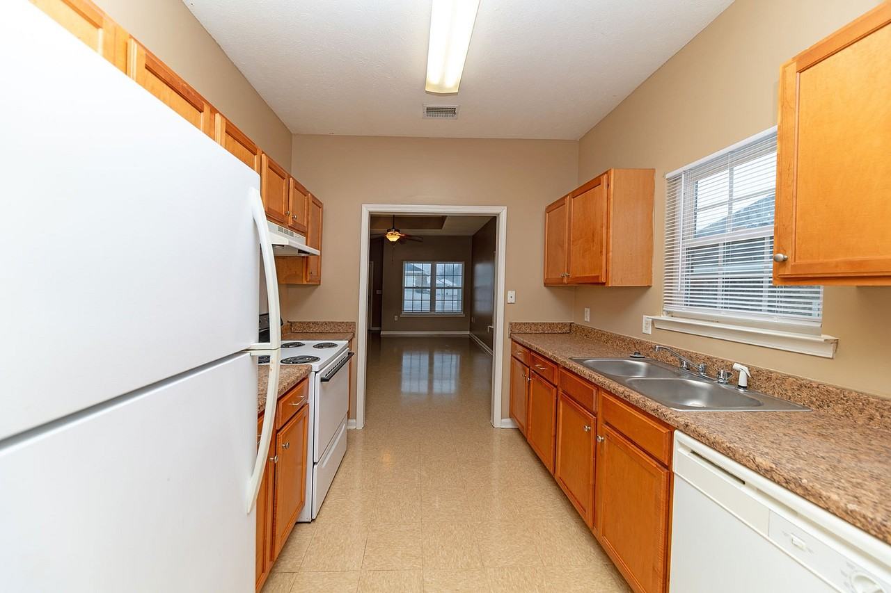 Lakeview Subdivision - Photo 4 of 24