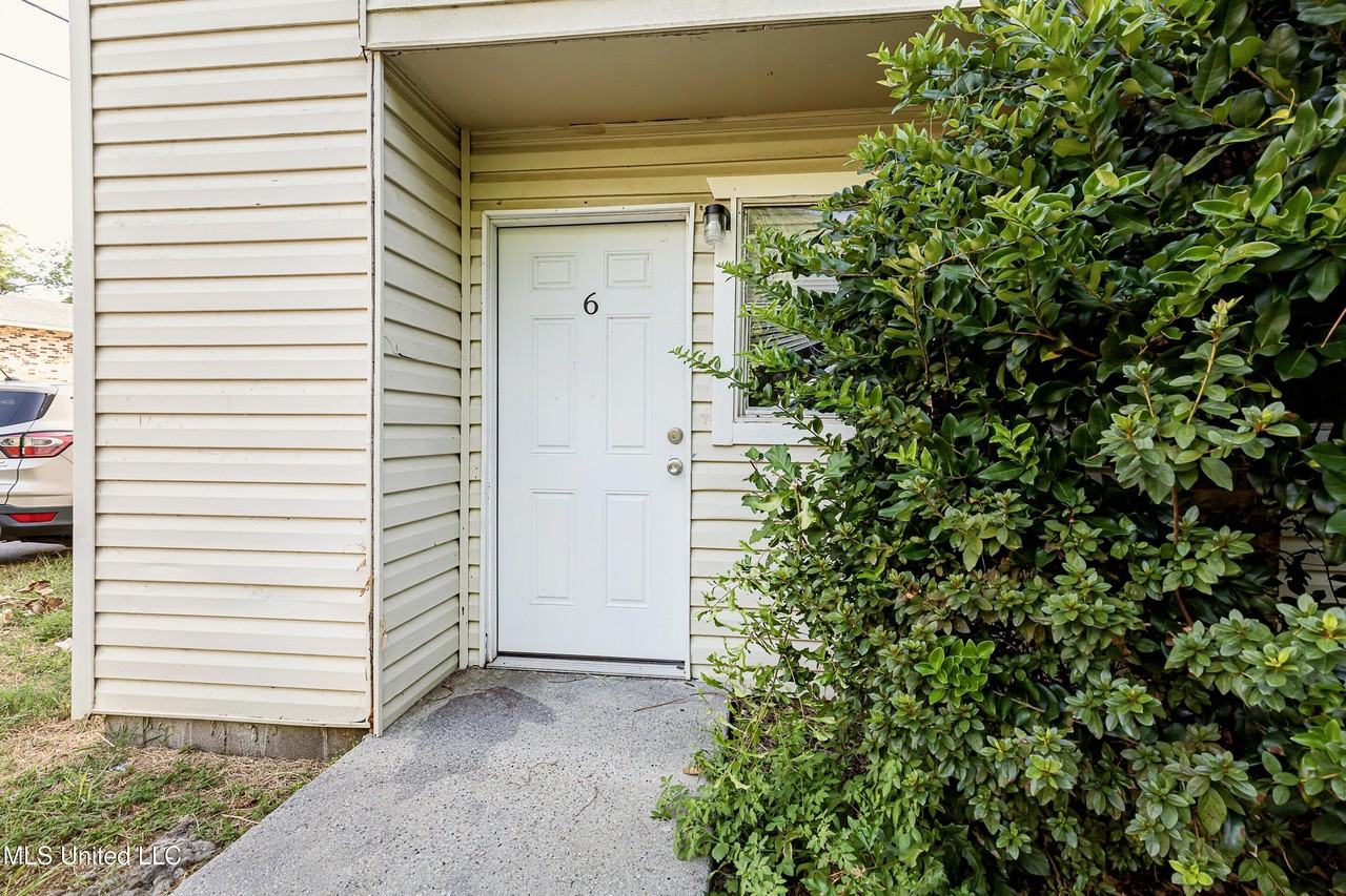 3419 Hospital St Apt 15