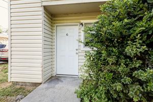 featured image of 3419 Hospital St Apt 15