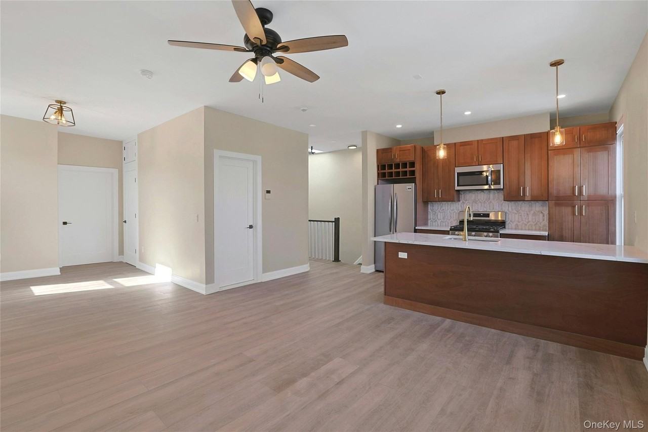 77 S Broadway Apt 2 - Photo 6 of 22