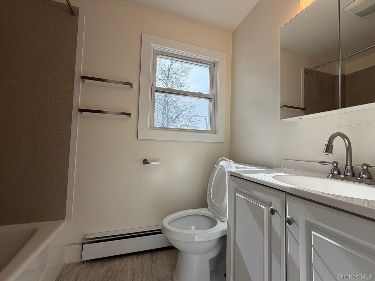 155 N Clinton St Unit 1 - Photo 7 of 10