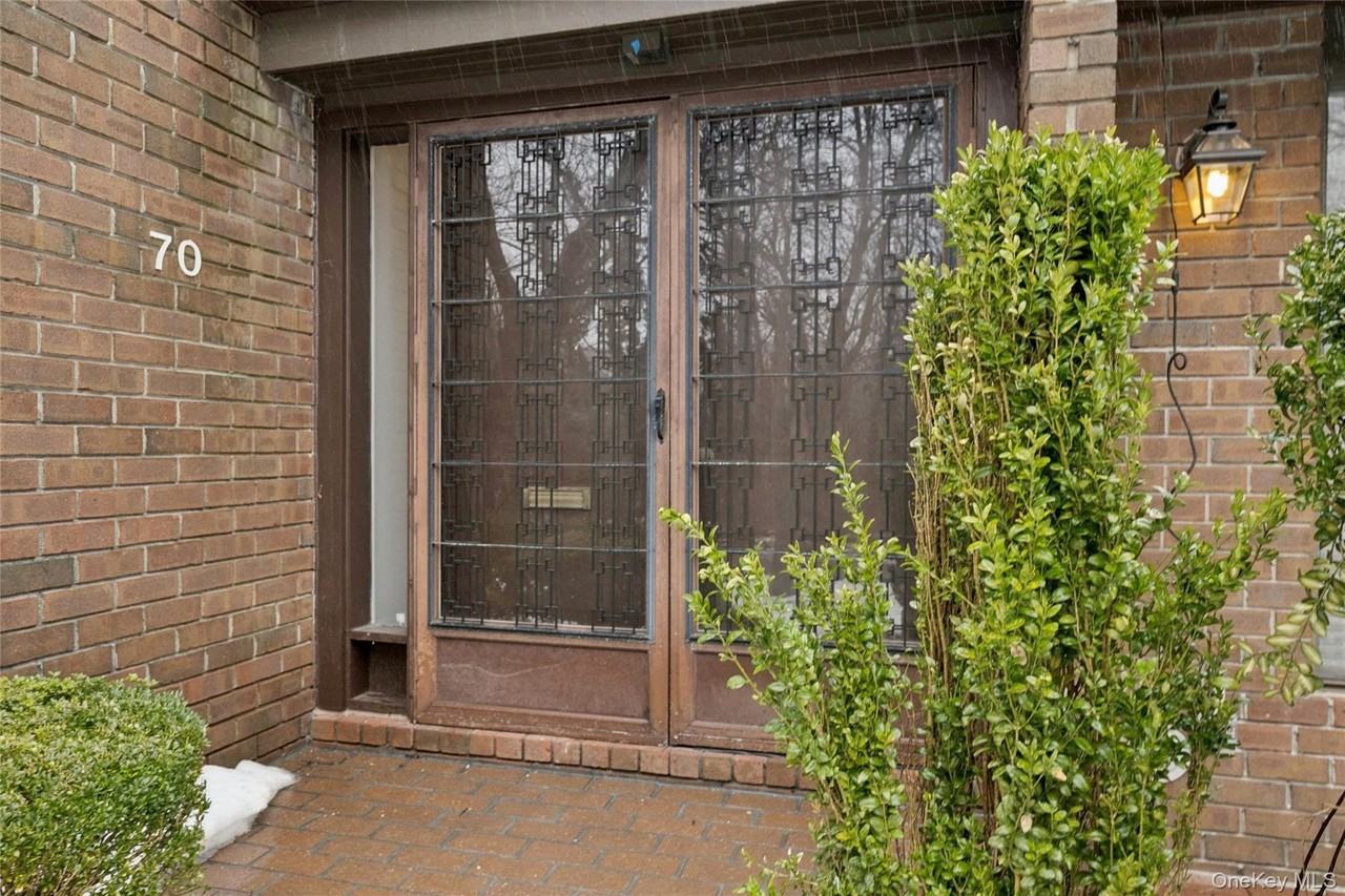 70 Pheasant Run - Photo 2 of 48