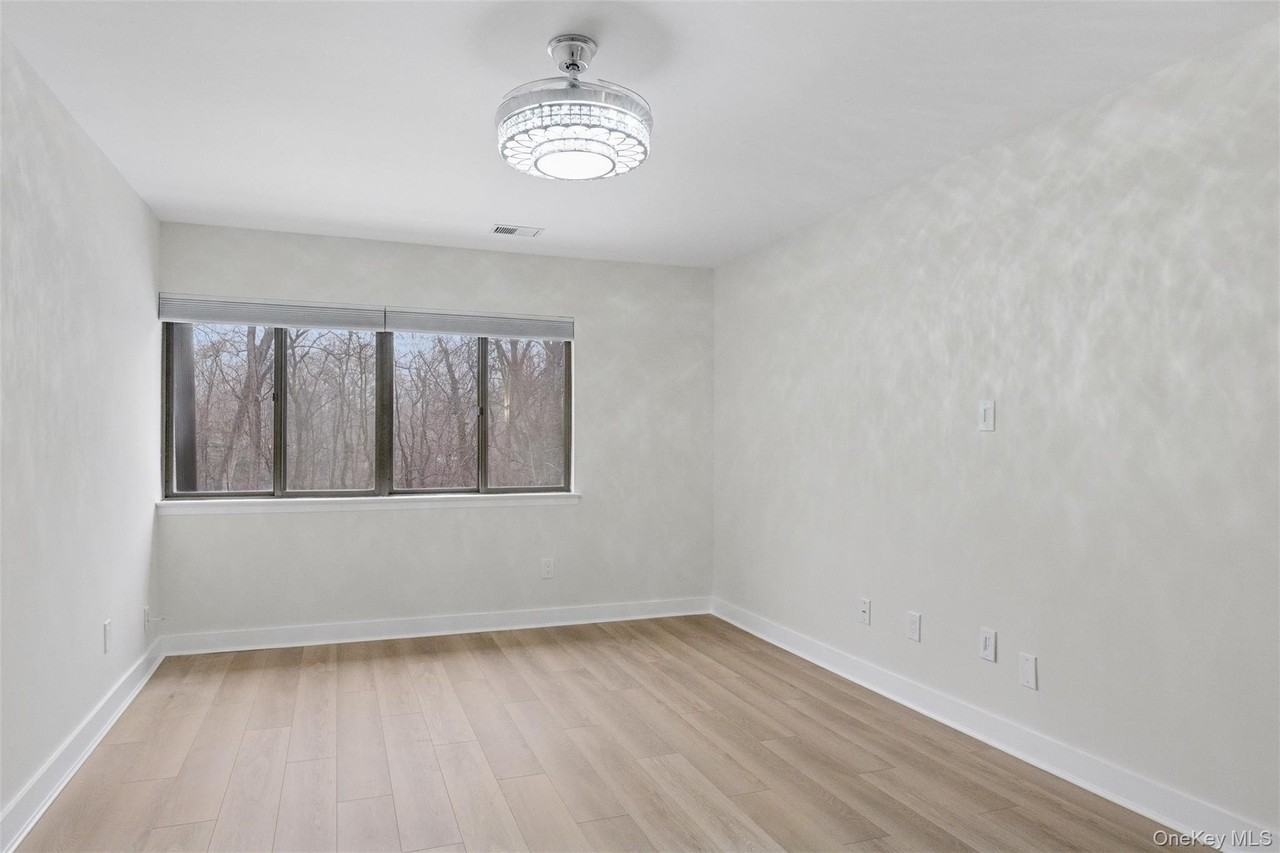 70 Pheasant Run - Photo 5 of 48