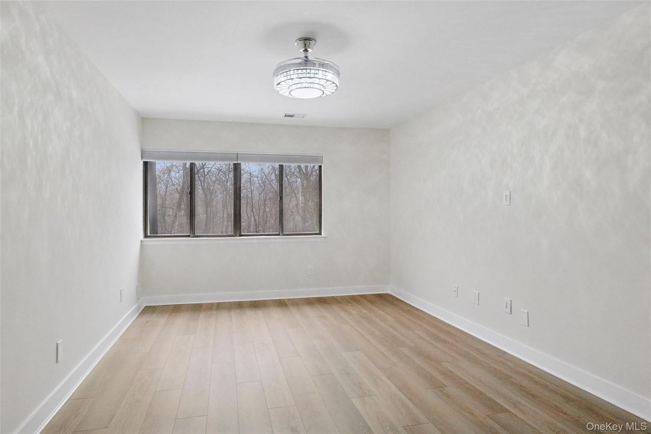 70 Pheasant Run - Photo 7 of 48