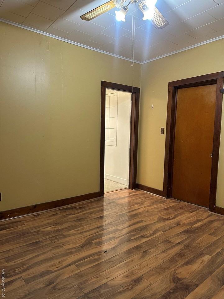 9 Elizabeth St Apt 1 - Photo 7 of 20