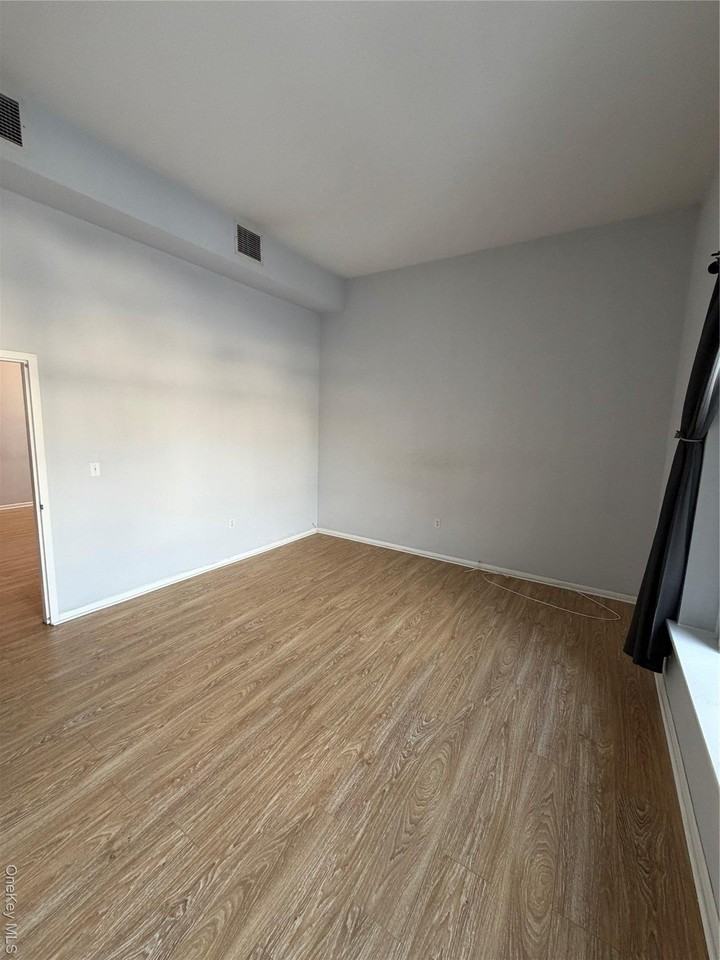 55 Mckinley Ave Apt D1-12 - Photo 6 of 7