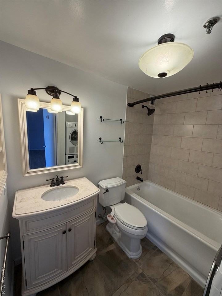 55 Mckinley Ave Apt D1-12 - Photo 7 of 7