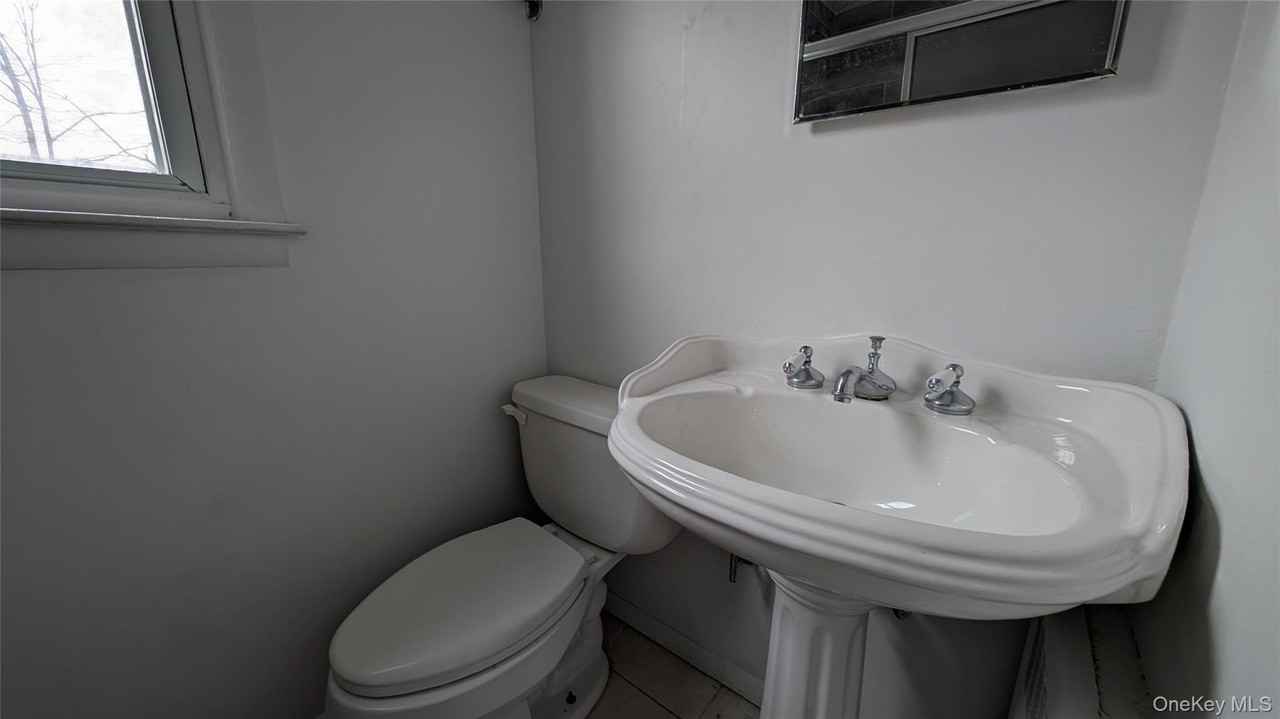 9 Harrison St - Photo 7 of 18