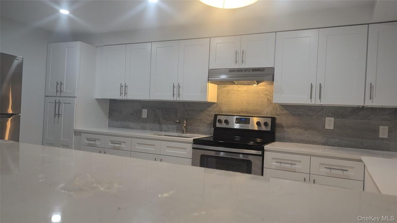 9 Harrison St - Photo 2 of 18