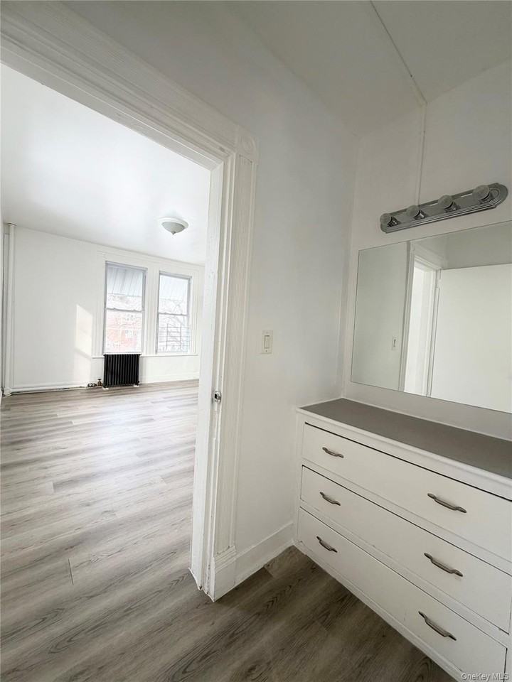 12 Victoria Ln Unit 2 - Photo 5 of 8