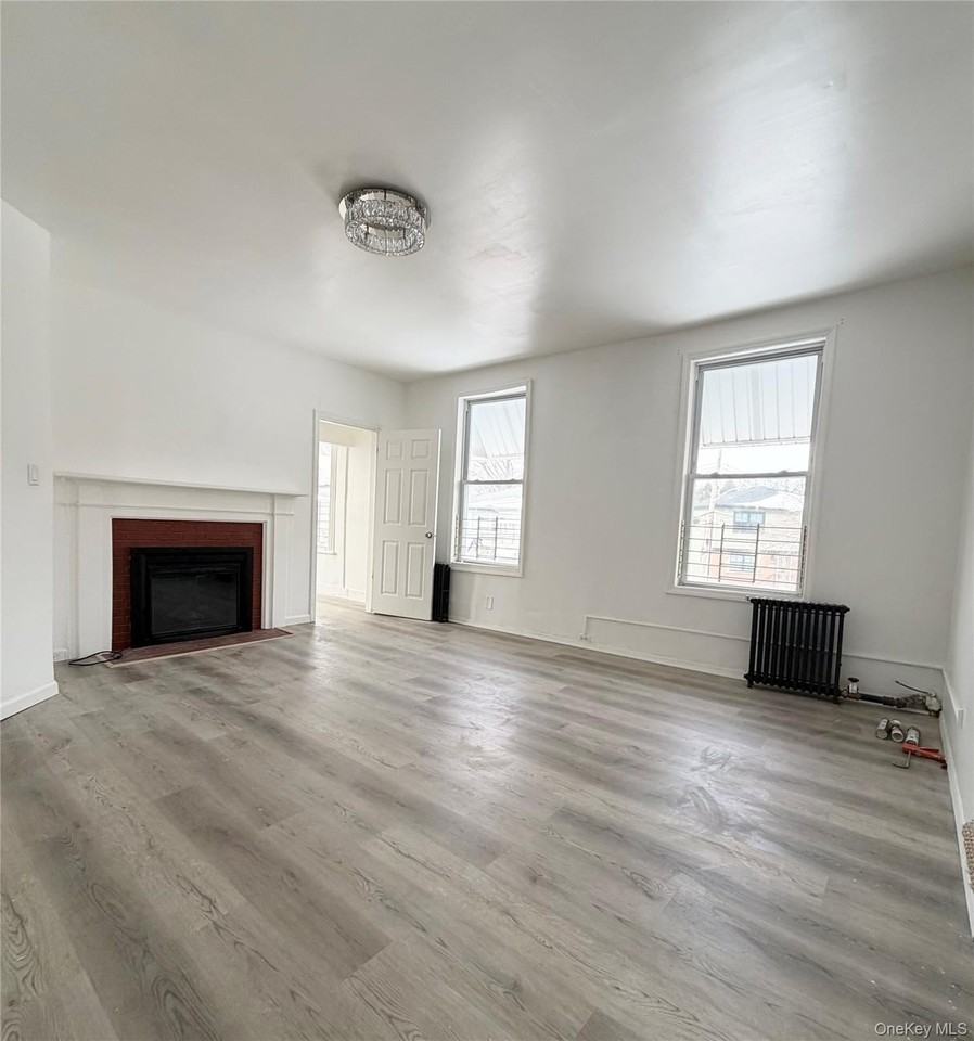 12 Victoria Ln Unit 2 - Photo 7 of 8