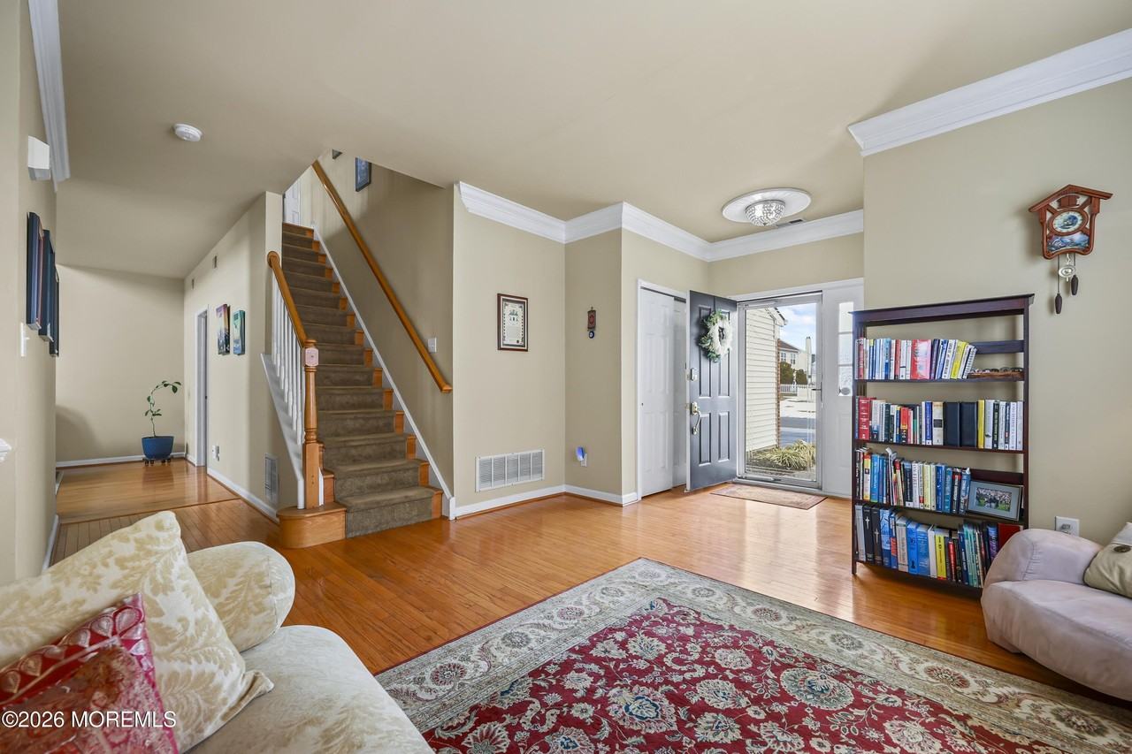 58 Brownstone Rd - Photo 3 of 33