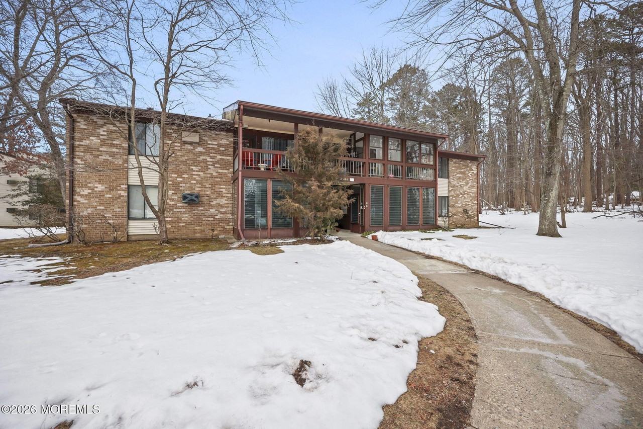 110 Amberly Dr Unit A - Photo 2 of 19