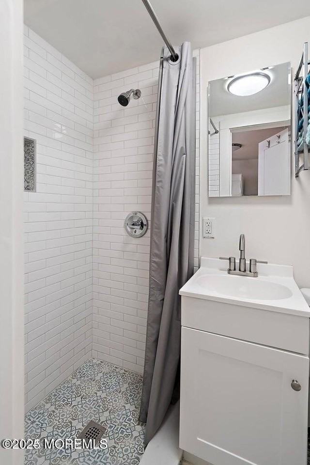 32 Leonard Avenue unit: Back House - Photo 5 of 11