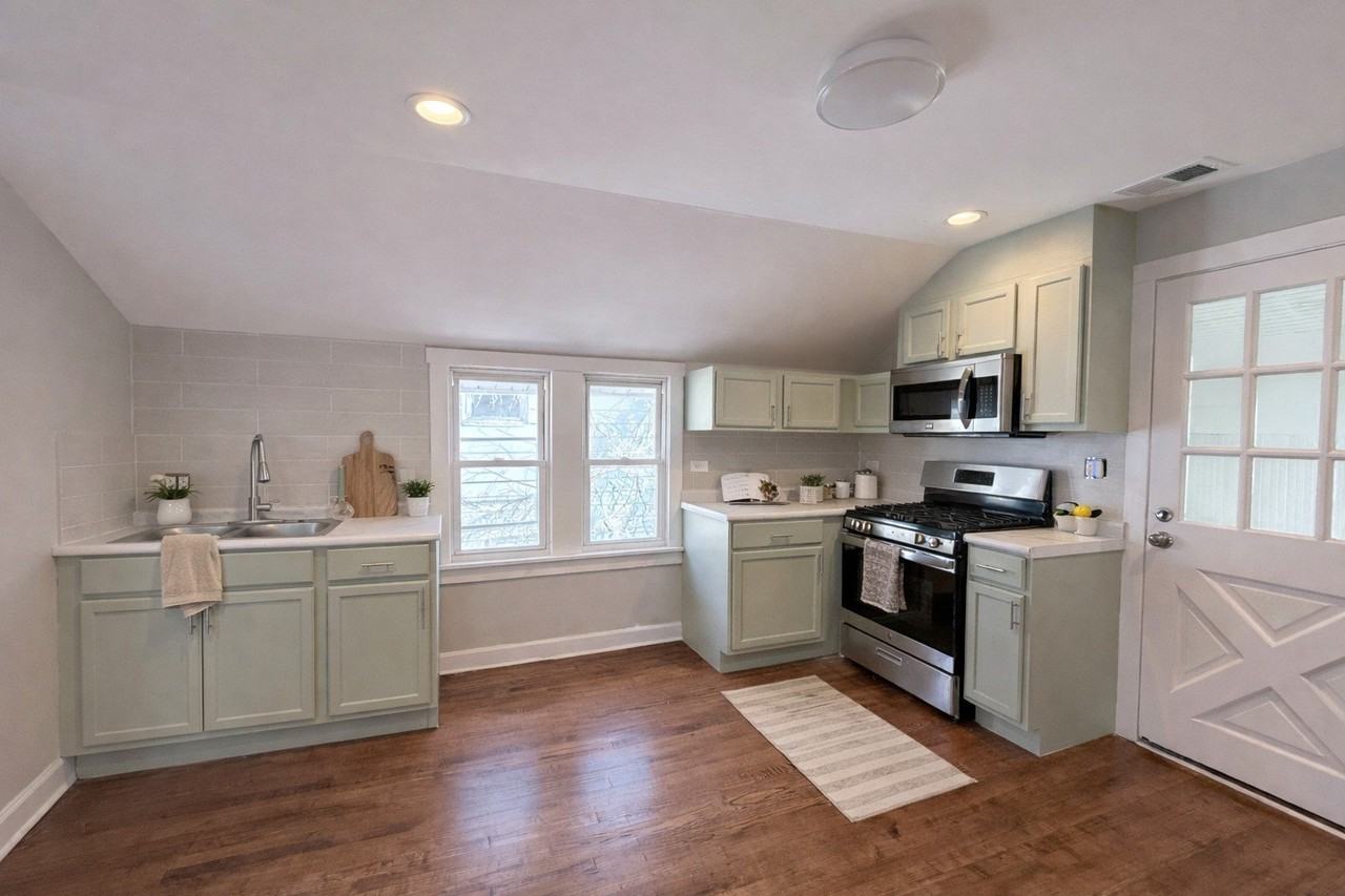 315 W 111th St Unit 2 - Photo 7 of 19