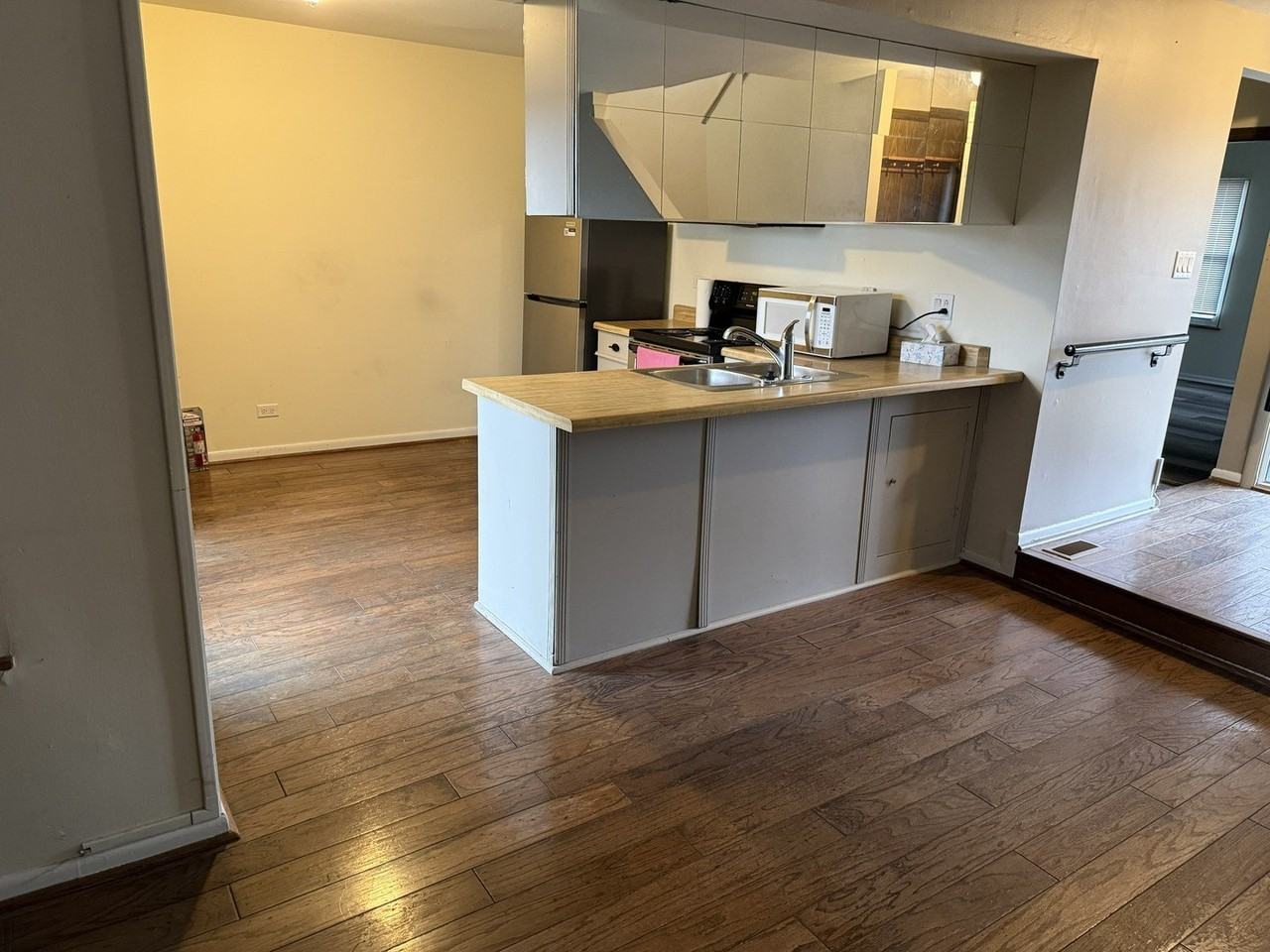 704 Wakefield Rd Unit 0 - Photo 3 of 16