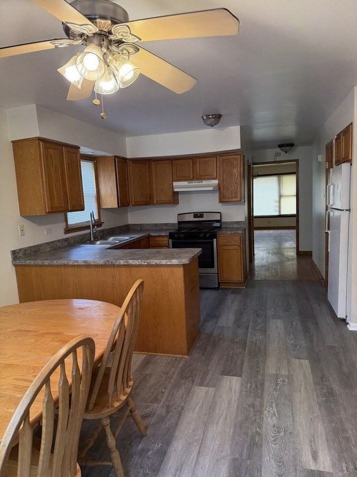 266 Madison Ave - Photo 6 of 12