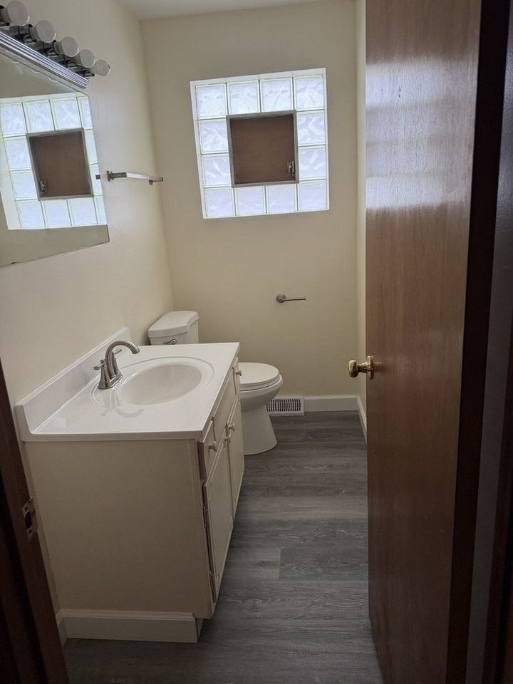 266 Madison Ave - Photo 7 of 12