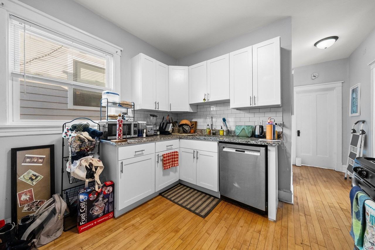 3008 W Cullom Ave Apt 2e - Photo 3 of 16