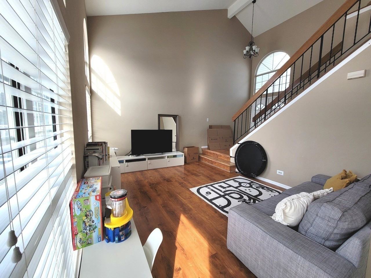 615 Newbury Ln - Photo 5 of 11