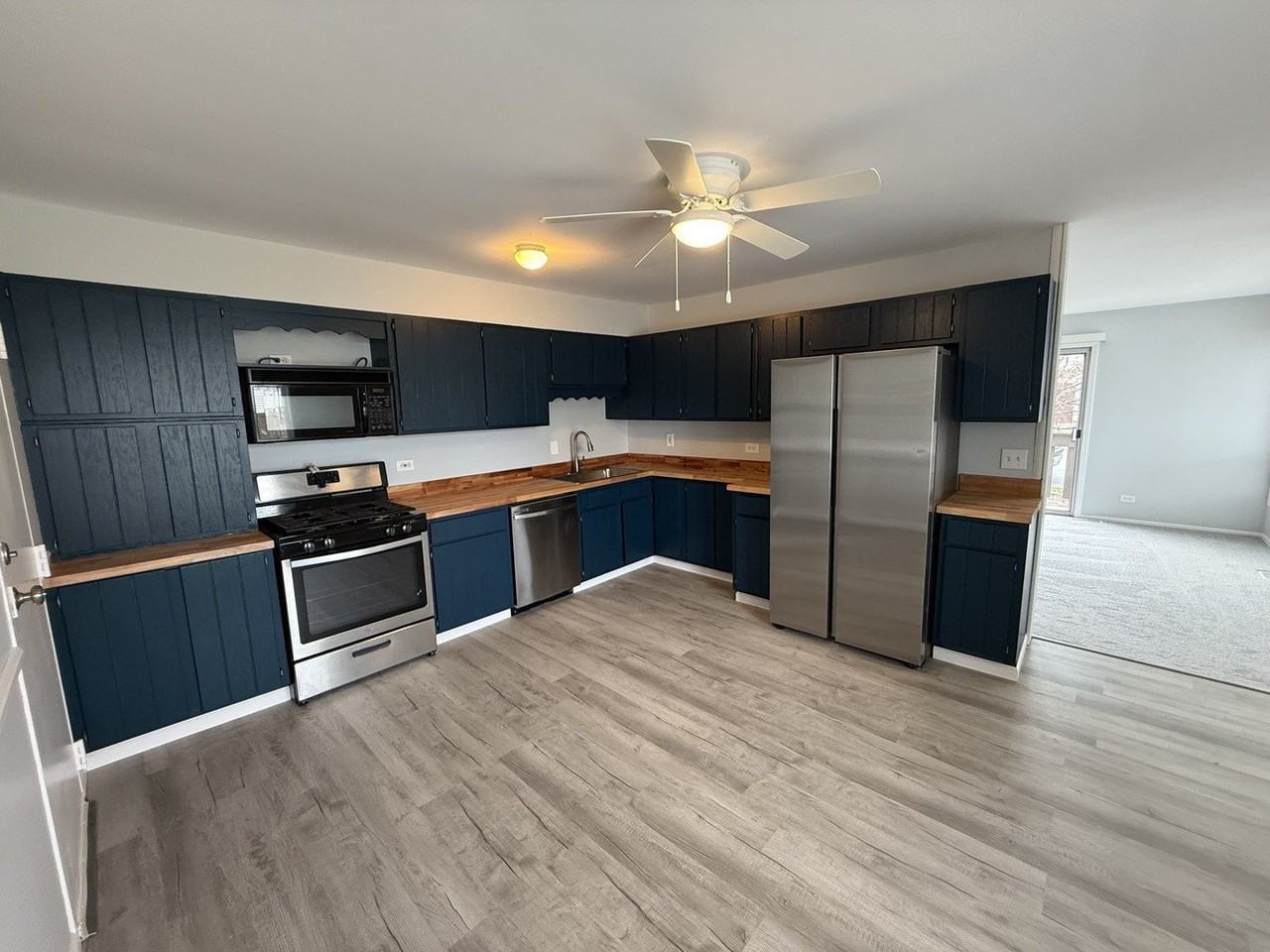 20137 S Hampton Ct Unit A - Photo 3 of 15