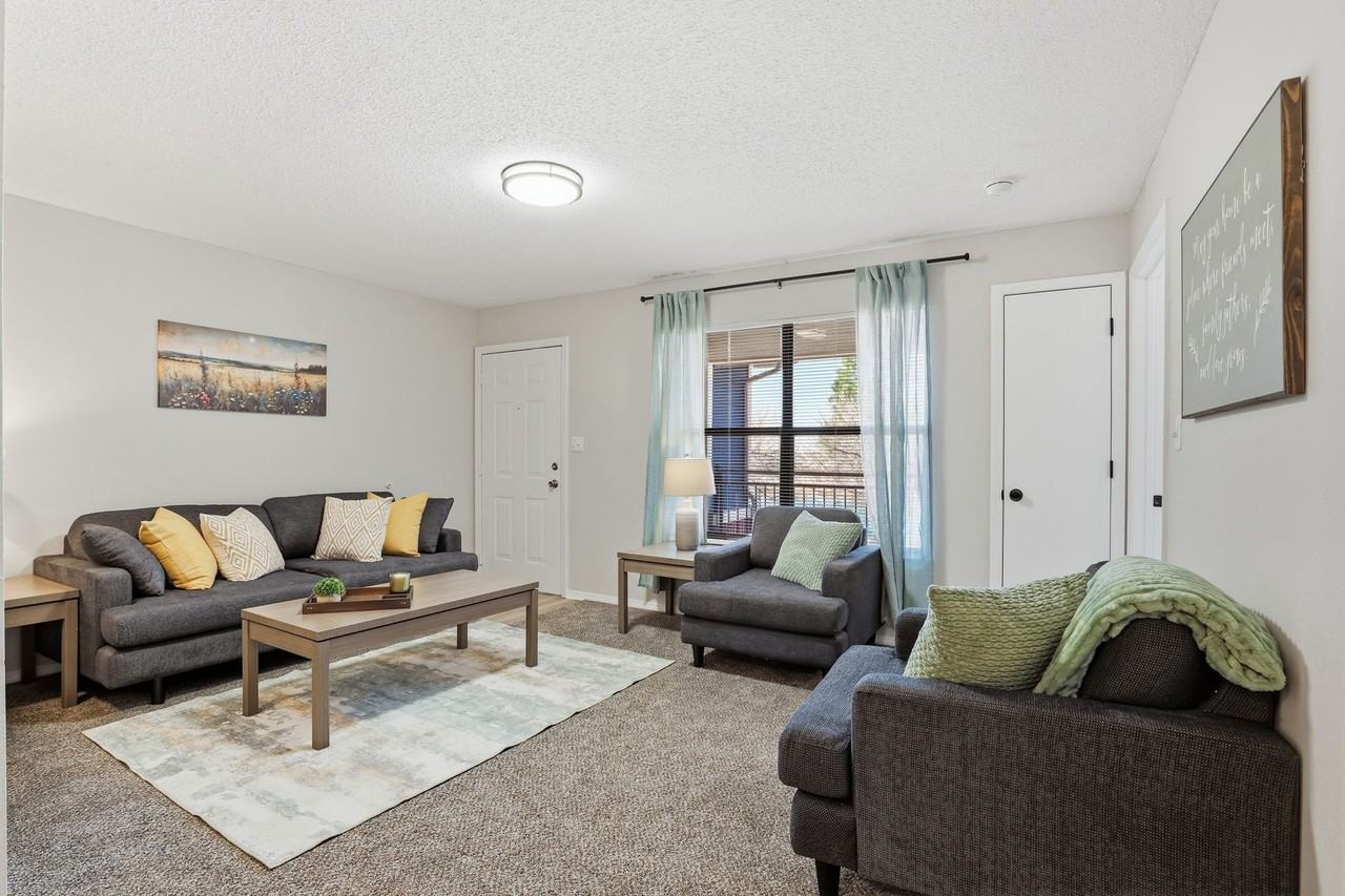 Welcome to Edmond at Twenty500, where luxury meets convenience! - Photo 6 of 50