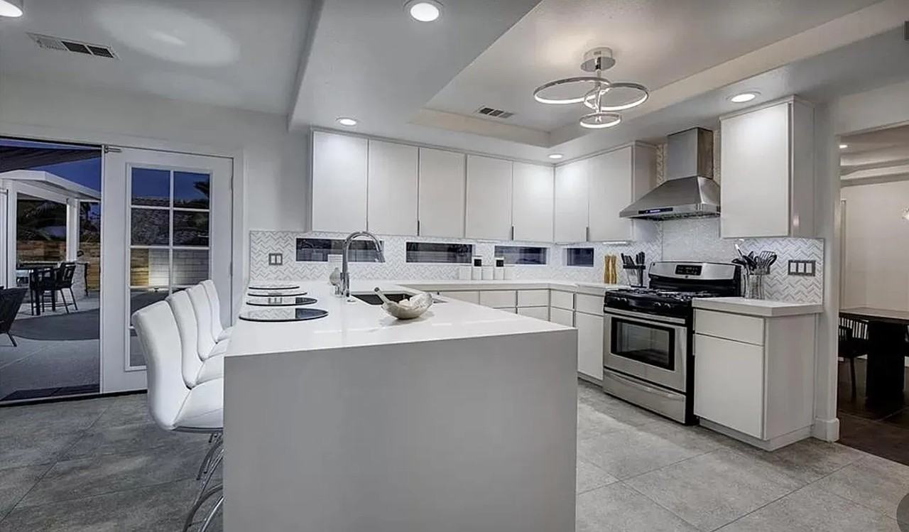 E Pyle Ave & S Maryland Pkwy - Photo 3 of 21