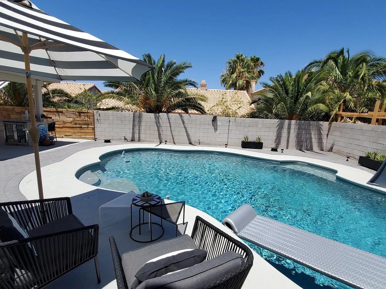 E Pyle Ave & S Maryland Pkwy - Photo 4 of 21