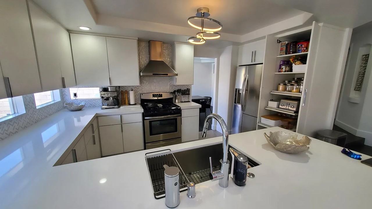 E Pyle Ave & S Maryland Pkwy - Photo 5 of 21