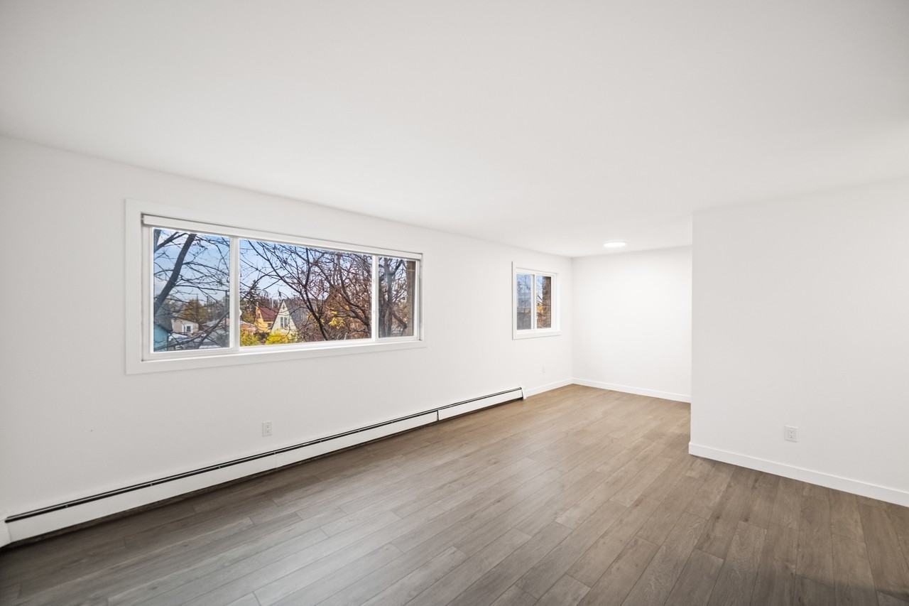 370 Talbot Avenue - Photo 6 of 12