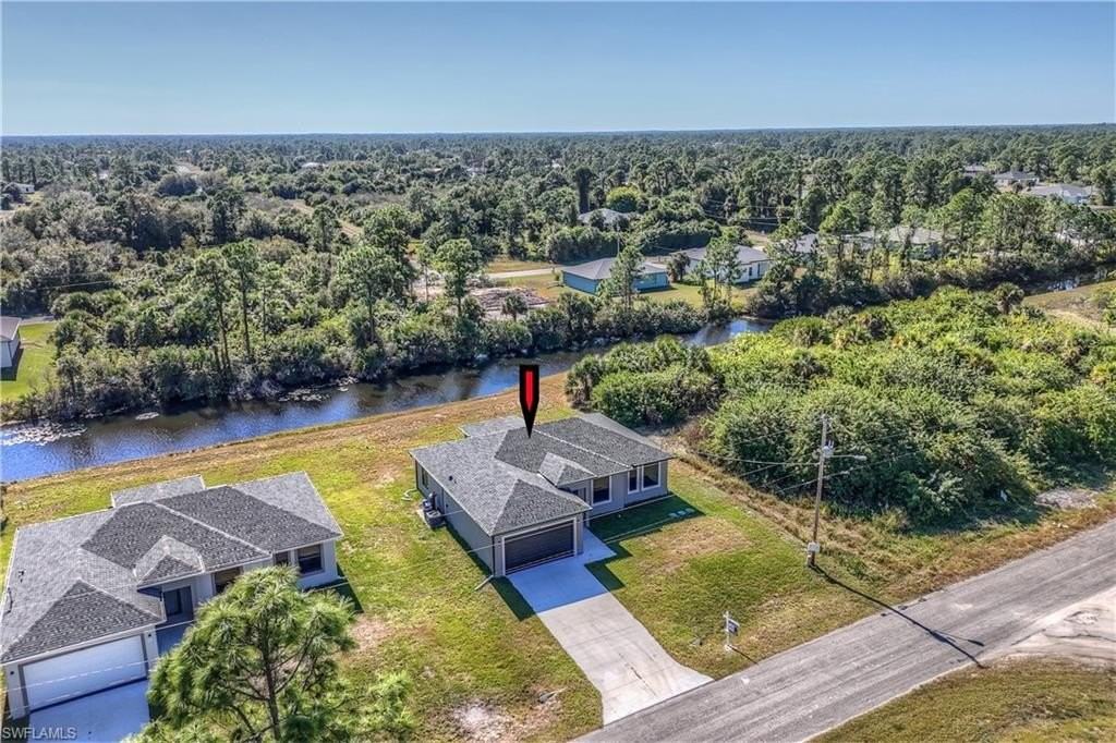 1132 Cumming St E - Photo 2 of 38