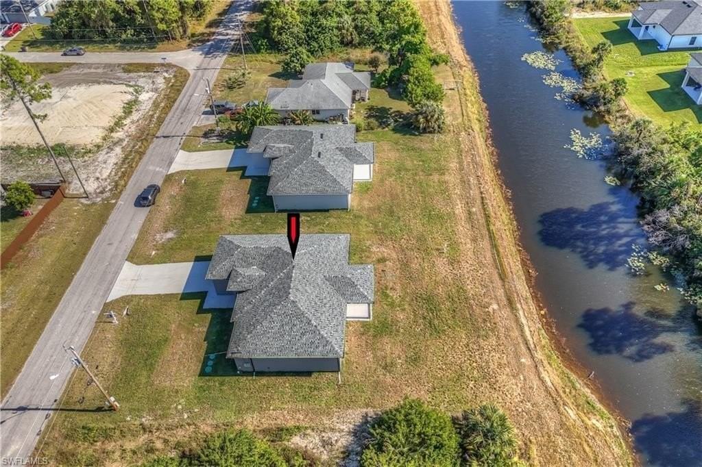 1132 Cumming St E - Photo 7 of 38