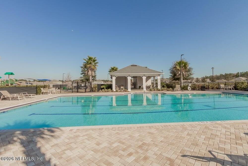 2290 Willow Springs Dr - Photo 3 of 33