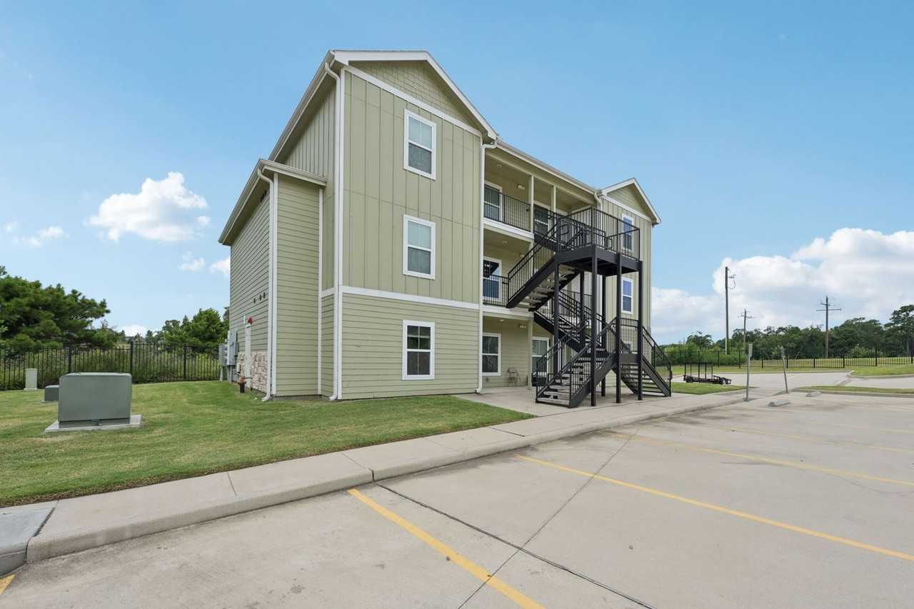 Eagles Nest Apartment Homes - Photo 5 of 50