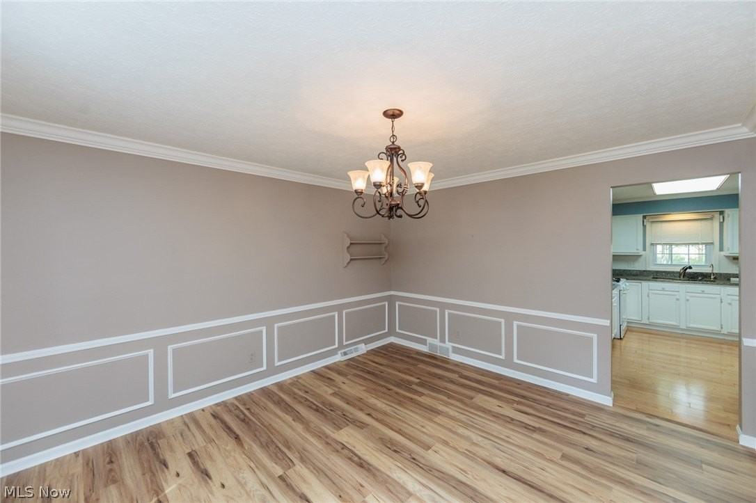 33403 Cromwell Dr - Photo 7 of 48