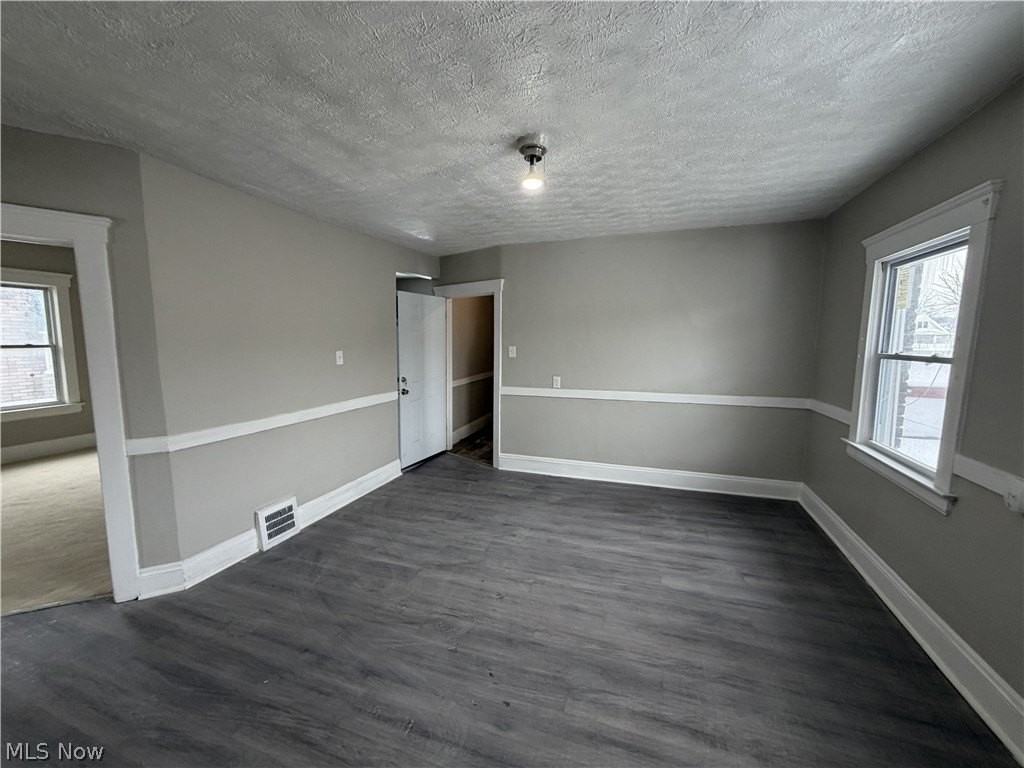 15340 Yorick Ave #3rdFL - Photo 5 of 15